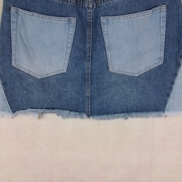 Forever 21 Color Block Mini Jean Skirt Size Large‎ in Light Wash Denim - Picture 10 of 13